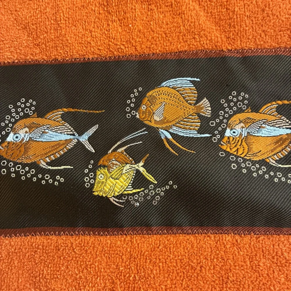 Dundee but 11 towel